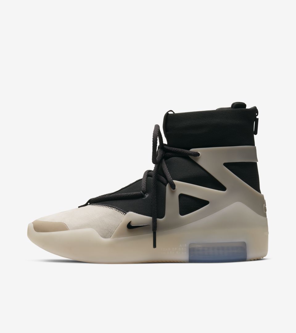 nike fear of god ราคา