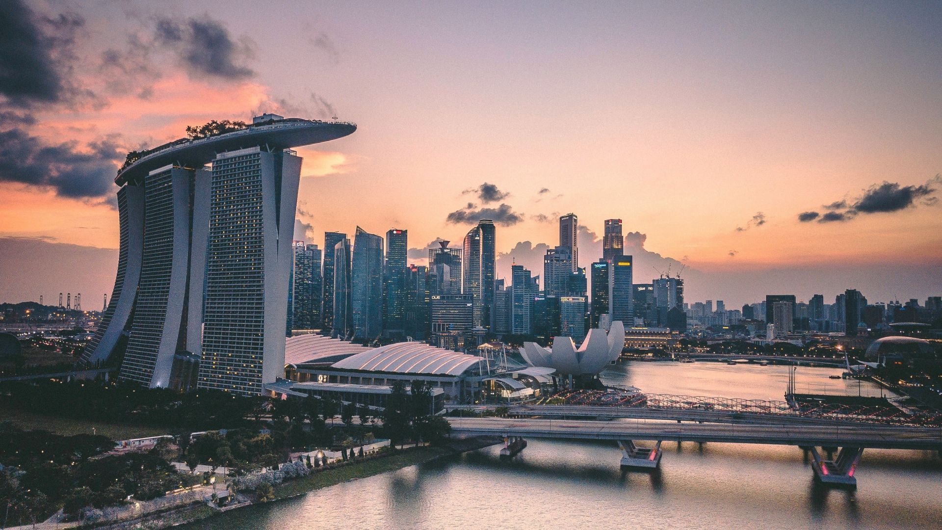 cheapest month to travel to singapore