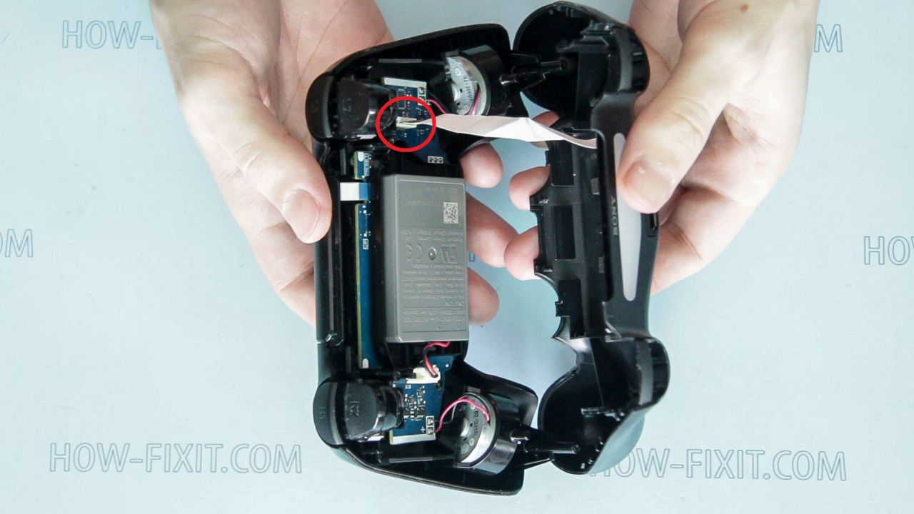 dismantling ps4 controller