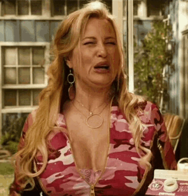 jennifer coolidge boobs