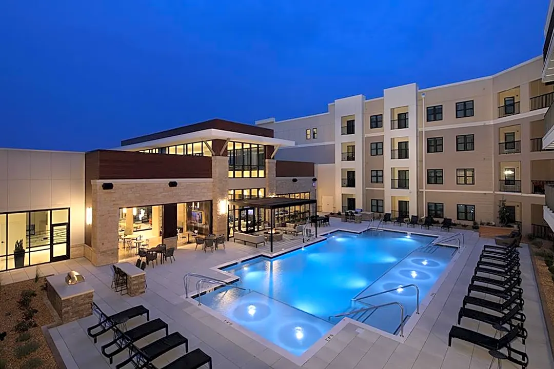 century west pryor luxury apartments