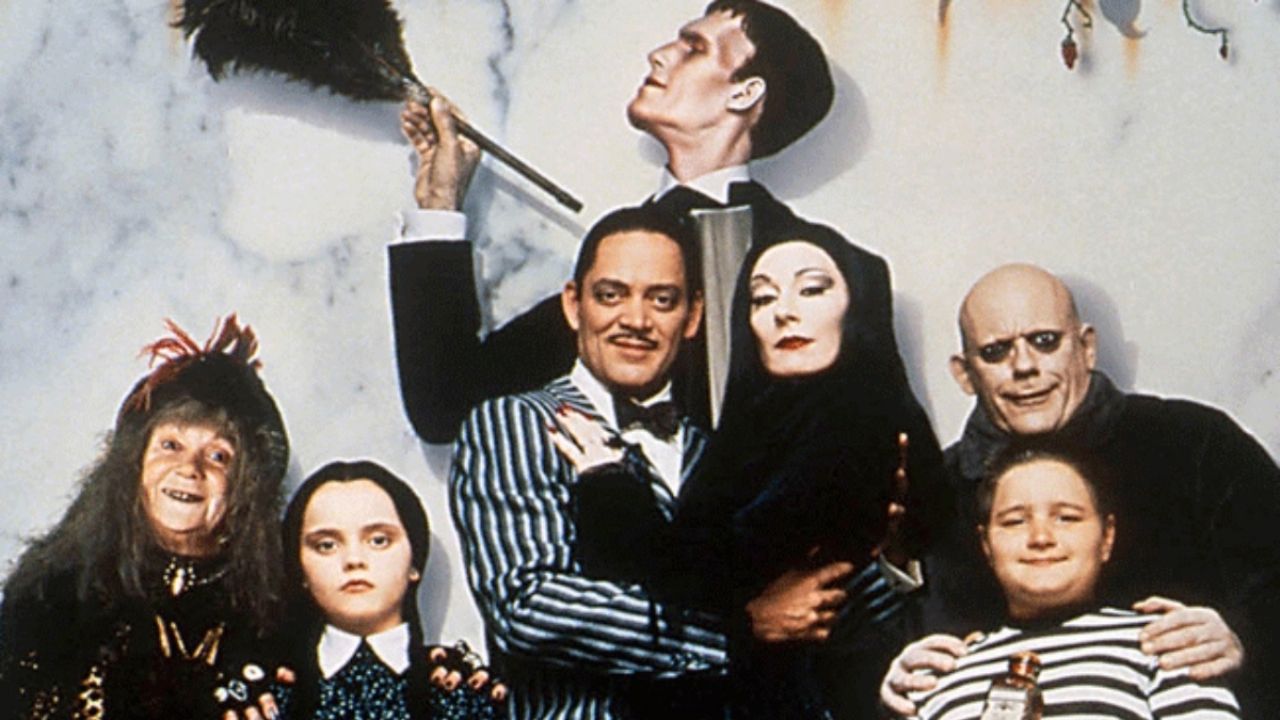 los locos addams reparto