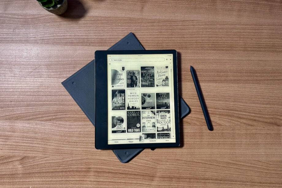 kindle scribe vs remarkable 2