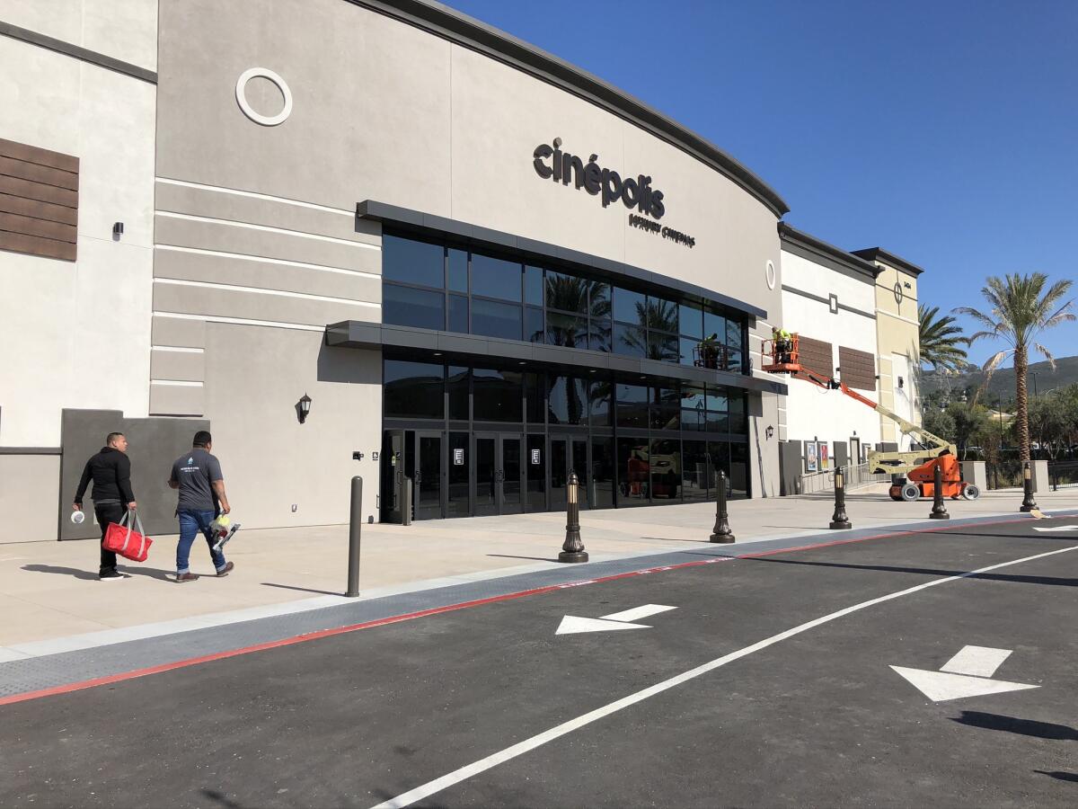 cinepolis town square