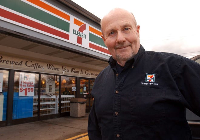 who owns 7 11 convenience stores