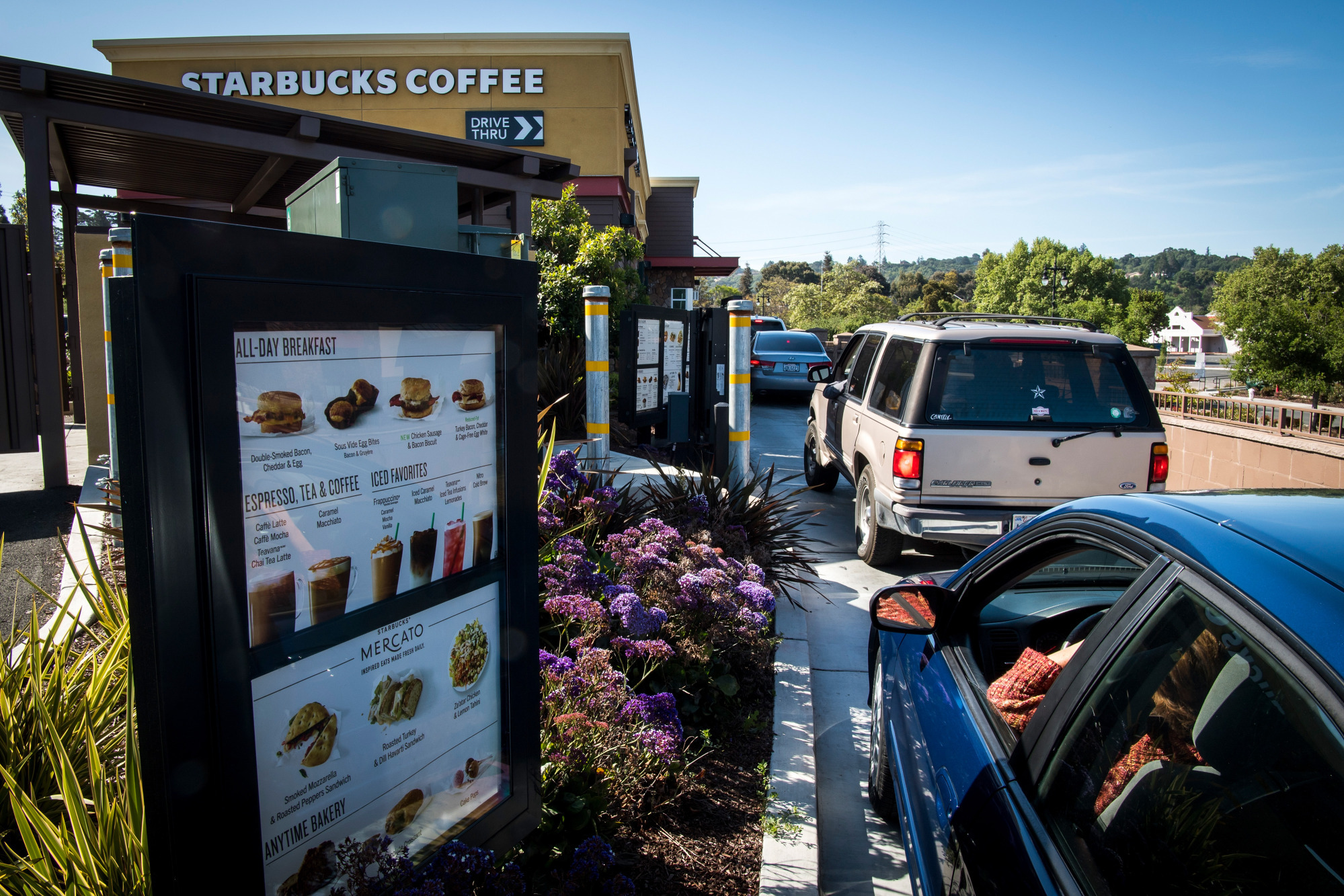 closest starbucks near me drive thru