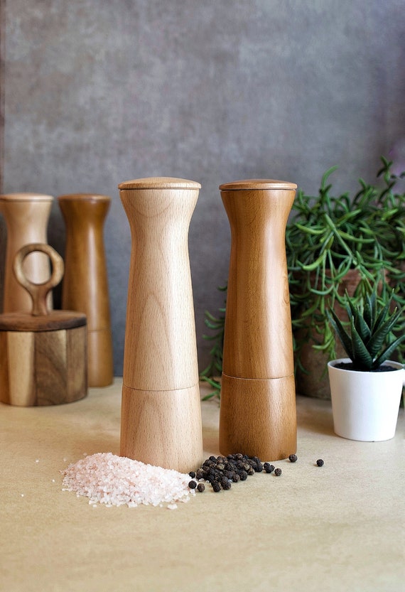 pepper mill grinder wood