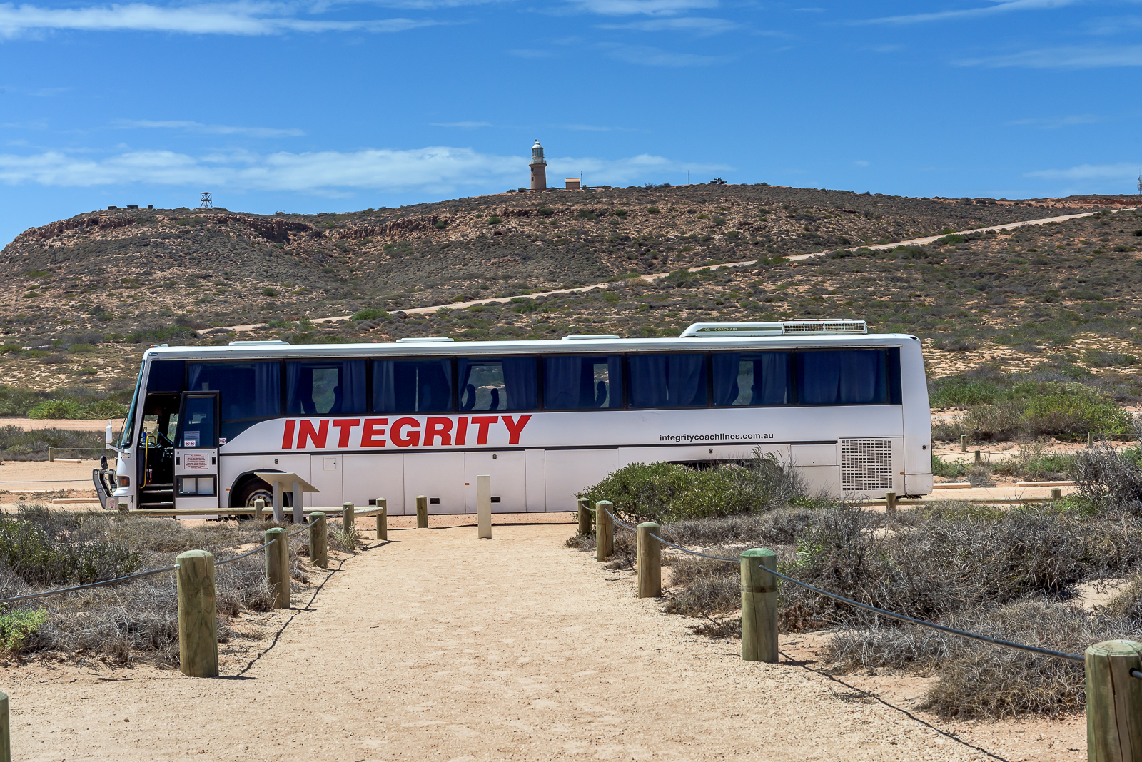 perth carnarvon bus