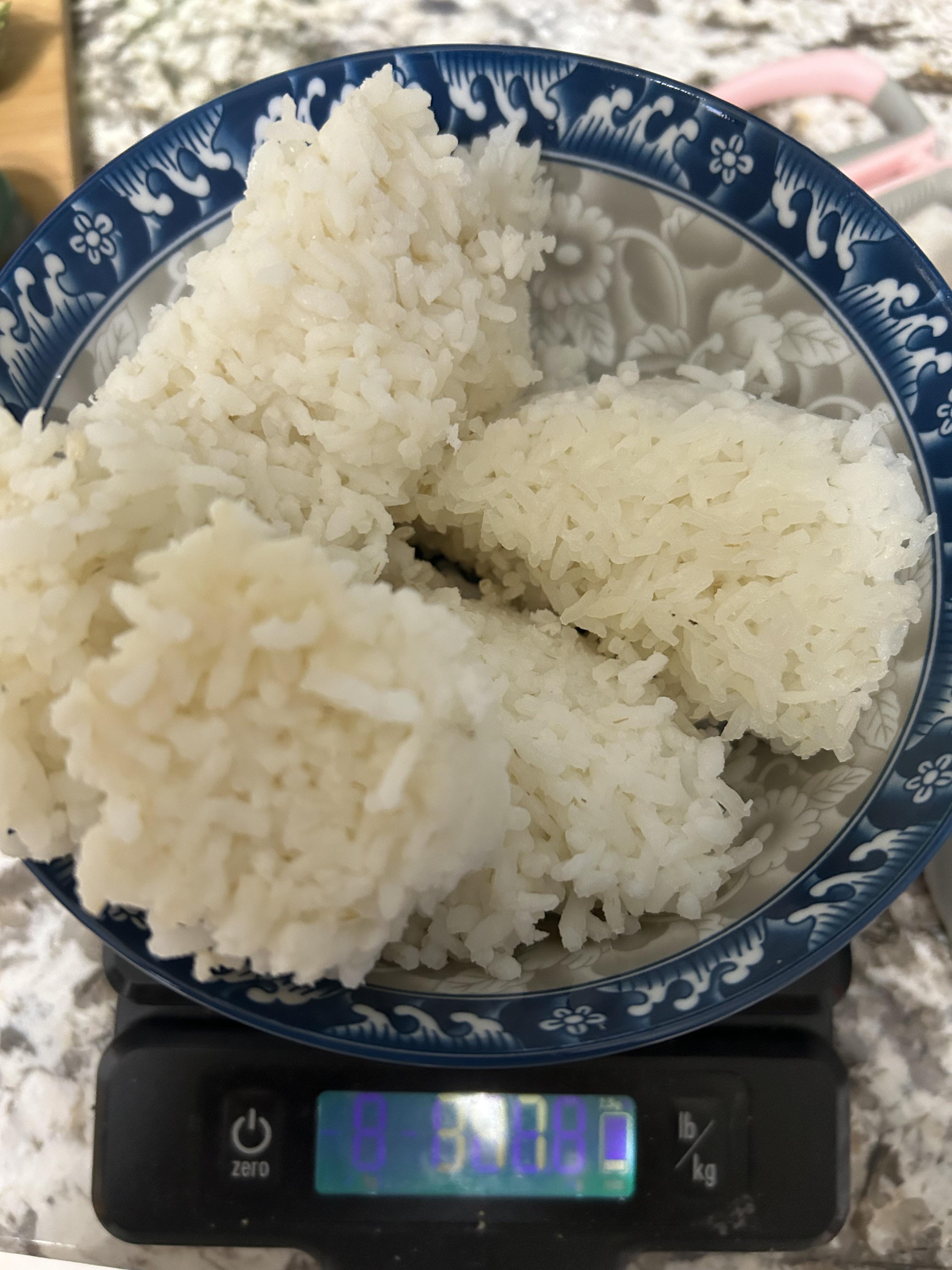 200 grams of rice calories