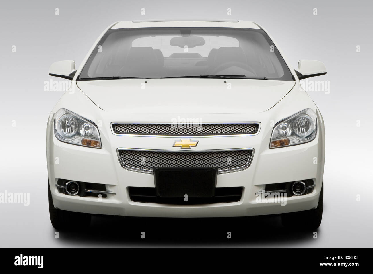 2008 chevy malibu white