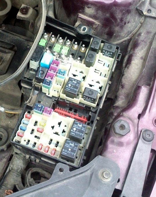 2008 mazda 3 fuse box location