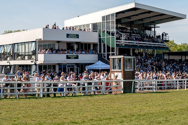 racing at plumpton today