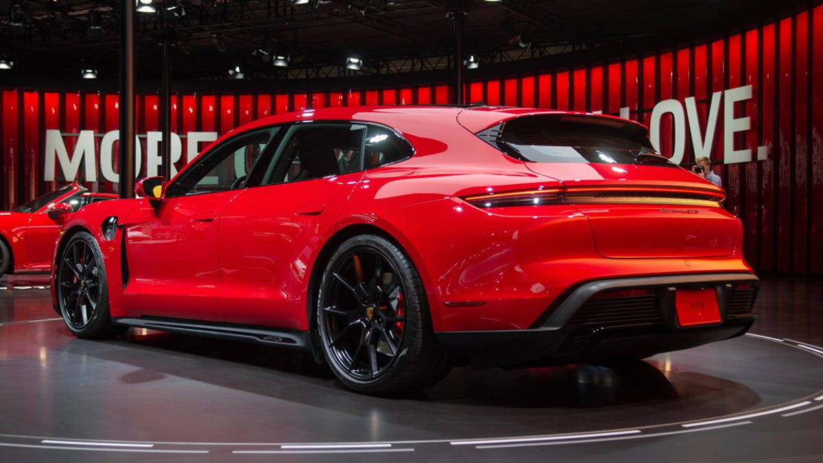 2022 porsche taycan wagon