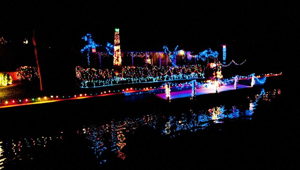 fishermans village christmas lights boat tour