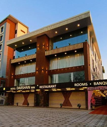 hotels in anand