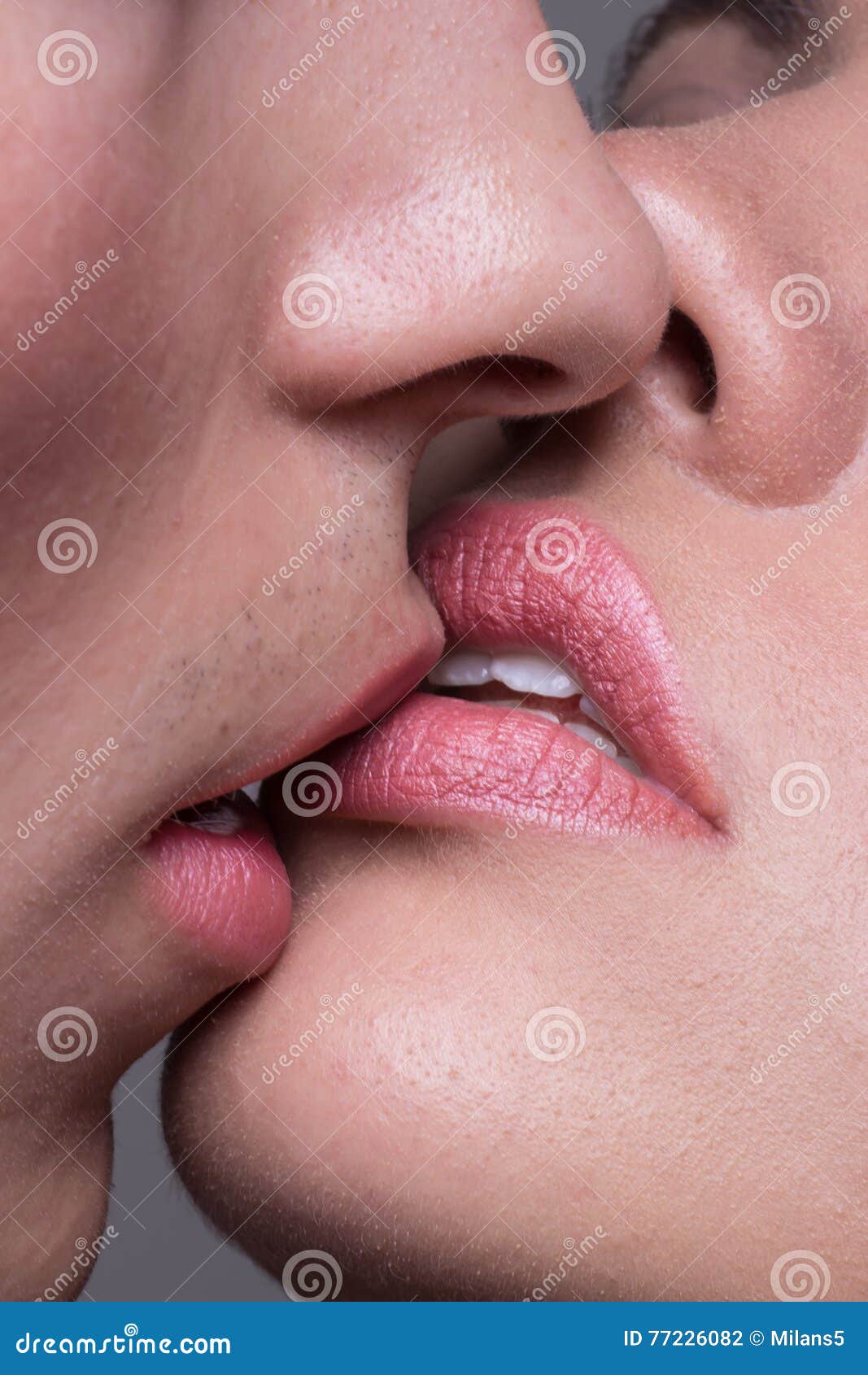 pictures of lips kissing