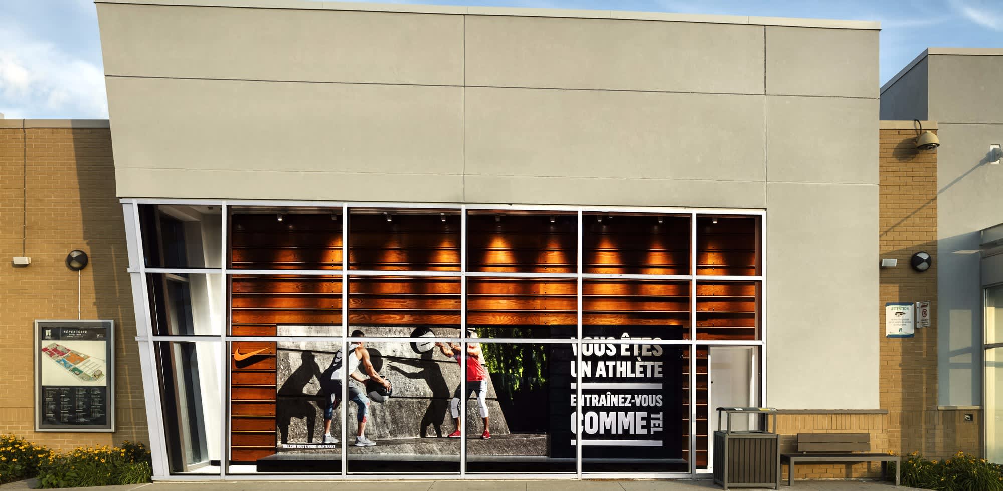 nike store centre eaton montreal