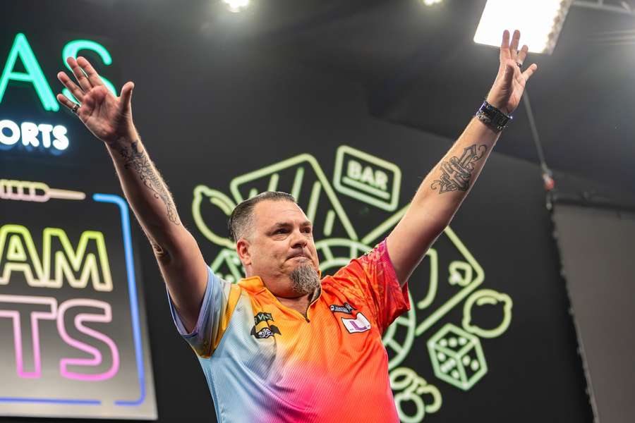 grand slam of darts scores