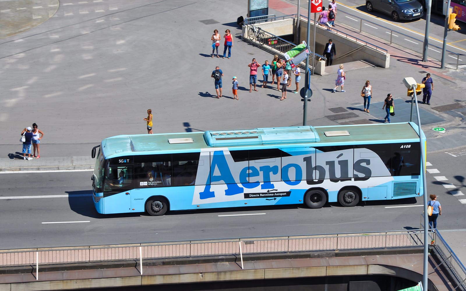 cuanto tarda el aerobus barcelona