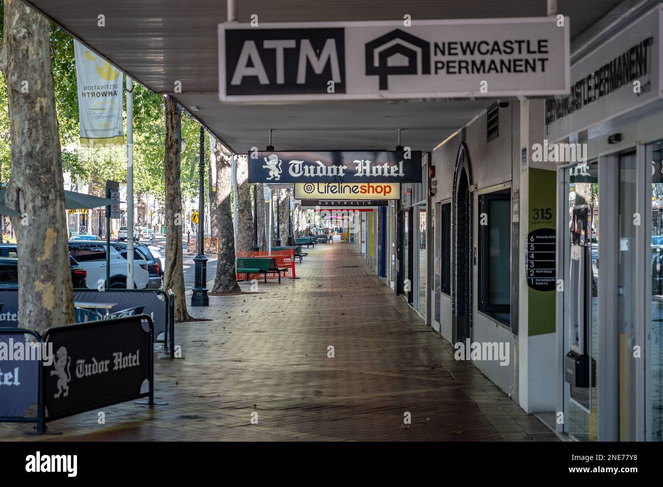 peel street tamworth shops