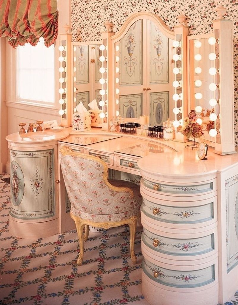 makeup vanity with lights