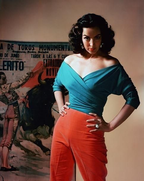 maria felix outfit