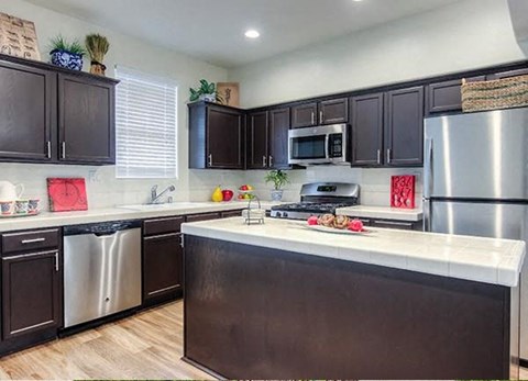 3 bedroom apartments tustin