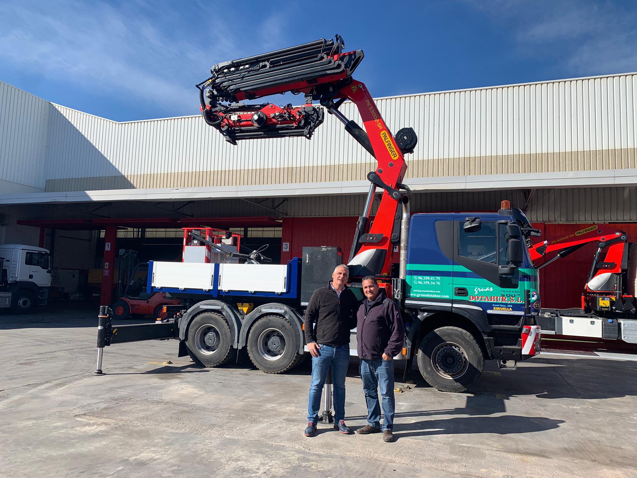 cabezas tractoras con grua