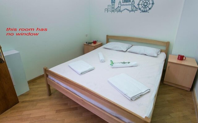 one way hostel yerevan