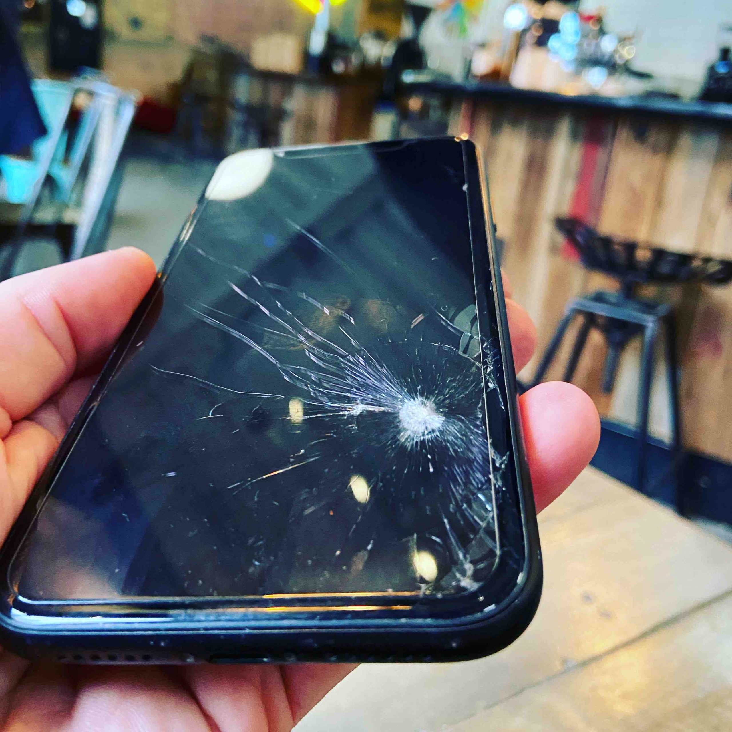 nearby phone repair