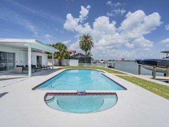 st pete beach villa rentals