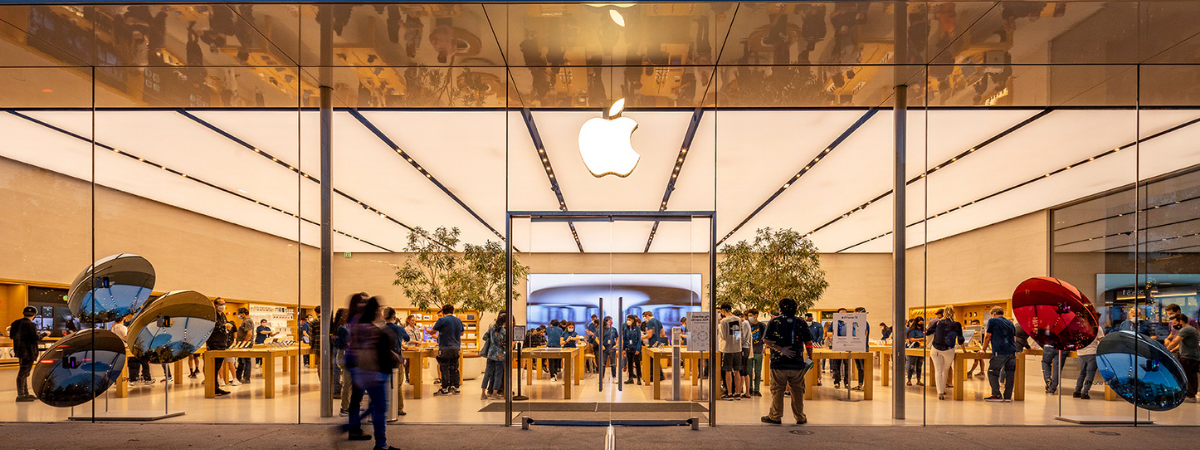 apple store at the domain