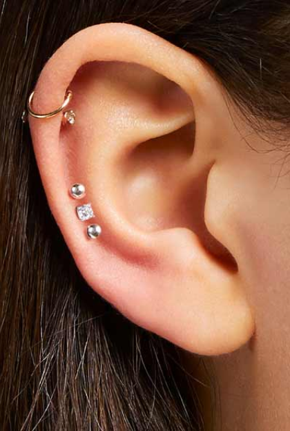 how much does claires charge to pierce ears