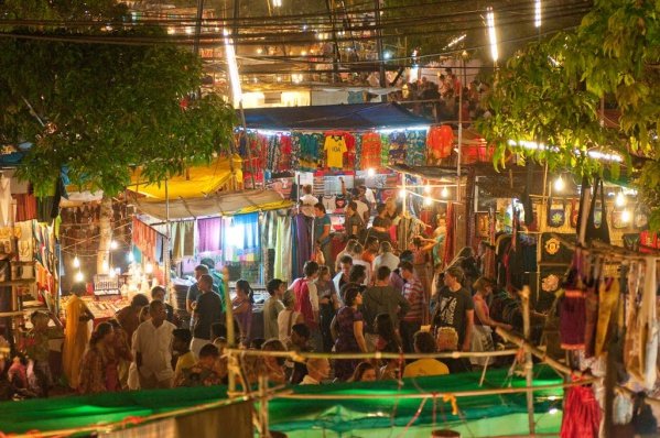 arpora night market in october