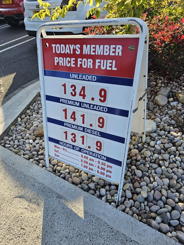 costco fuel price today 2022 uk