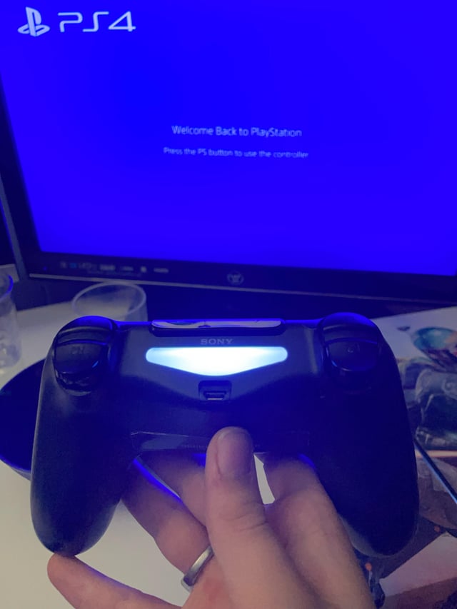 i can t connect my ps4 controller to my pc