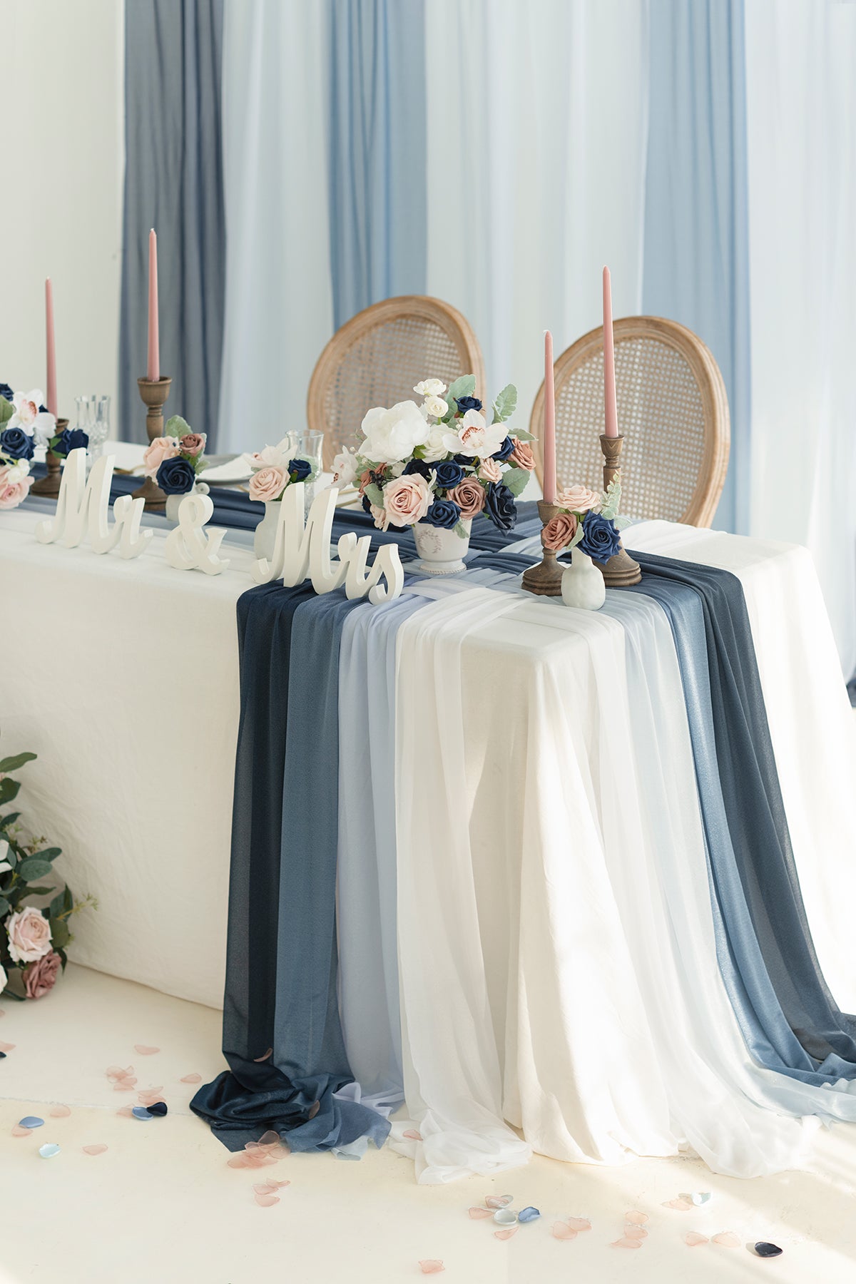 blue table runners wedding