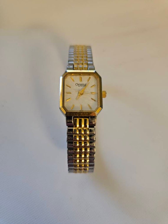 caravelle quartz watch