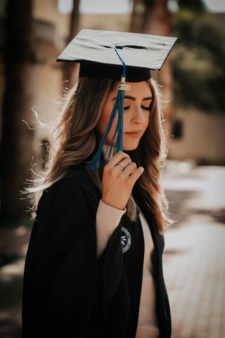 graduation pics ideas