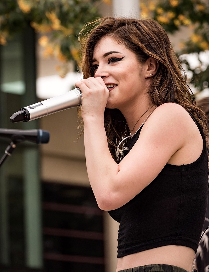 chrissy costanza wikipedia