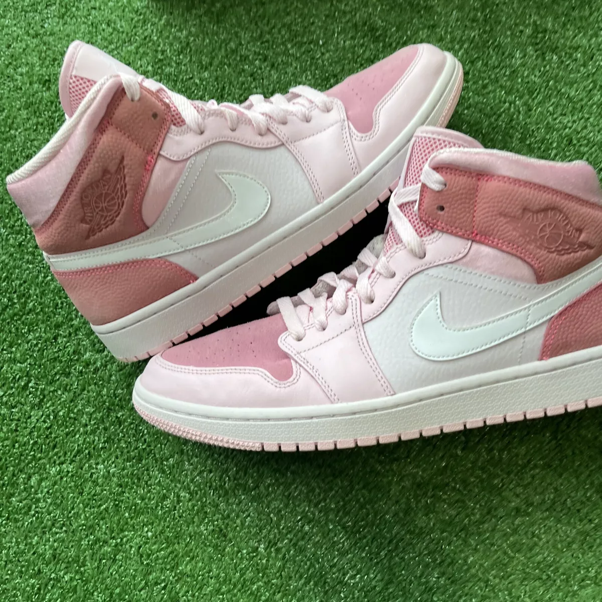 digital pink jordan 1