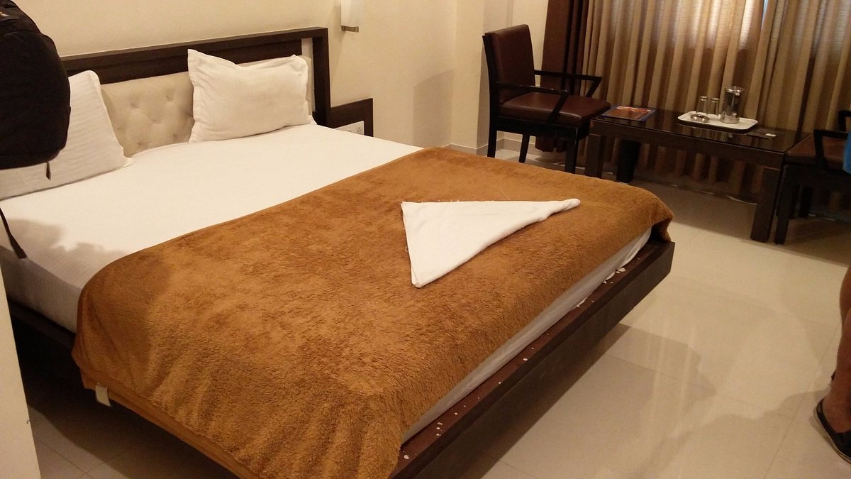 hotels to stay in hospet