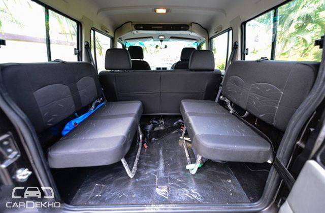 tata sumo gold seating capacity