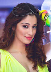 raai laxmi xnxx