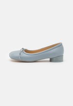 mm6 ballet flats