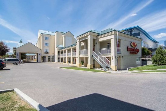 econo lodge university calgary