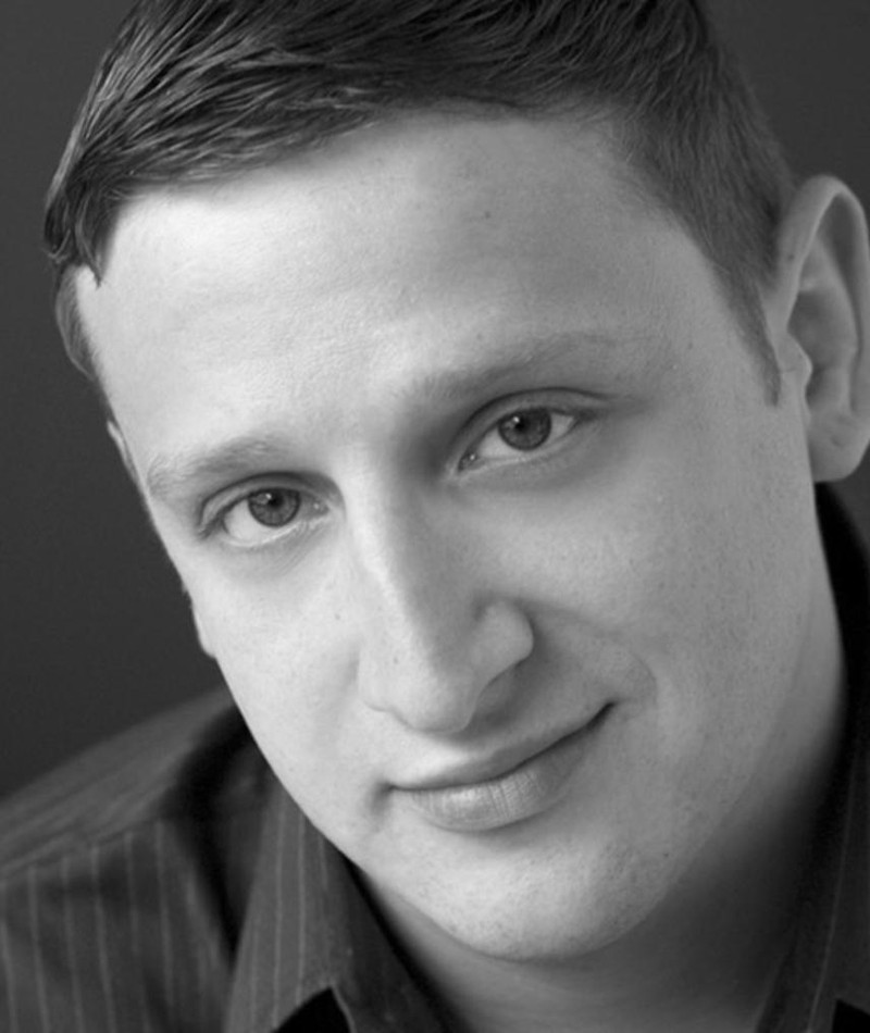 tim robinson headshot