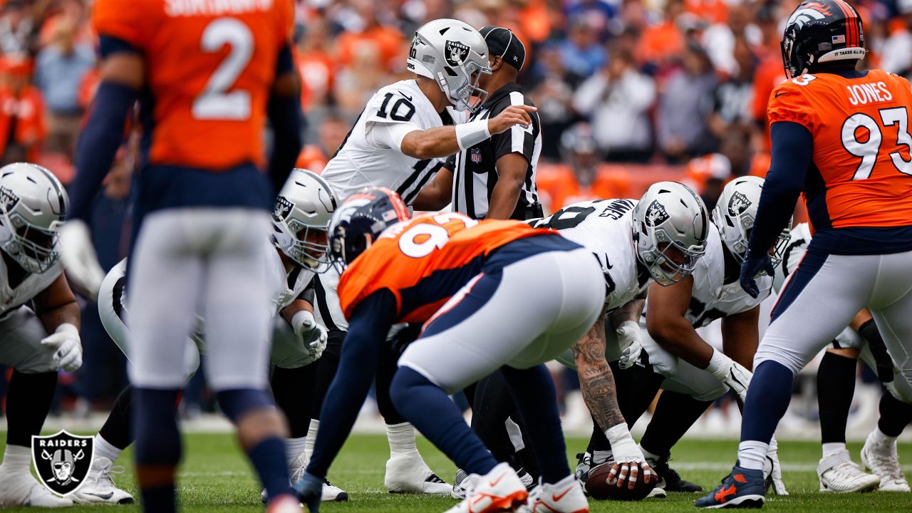 denver broncos and oakland raiders