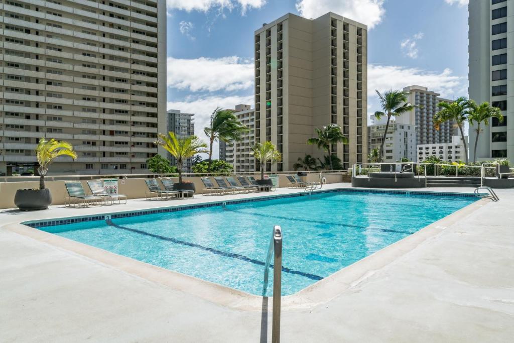 waikiki banyan condo