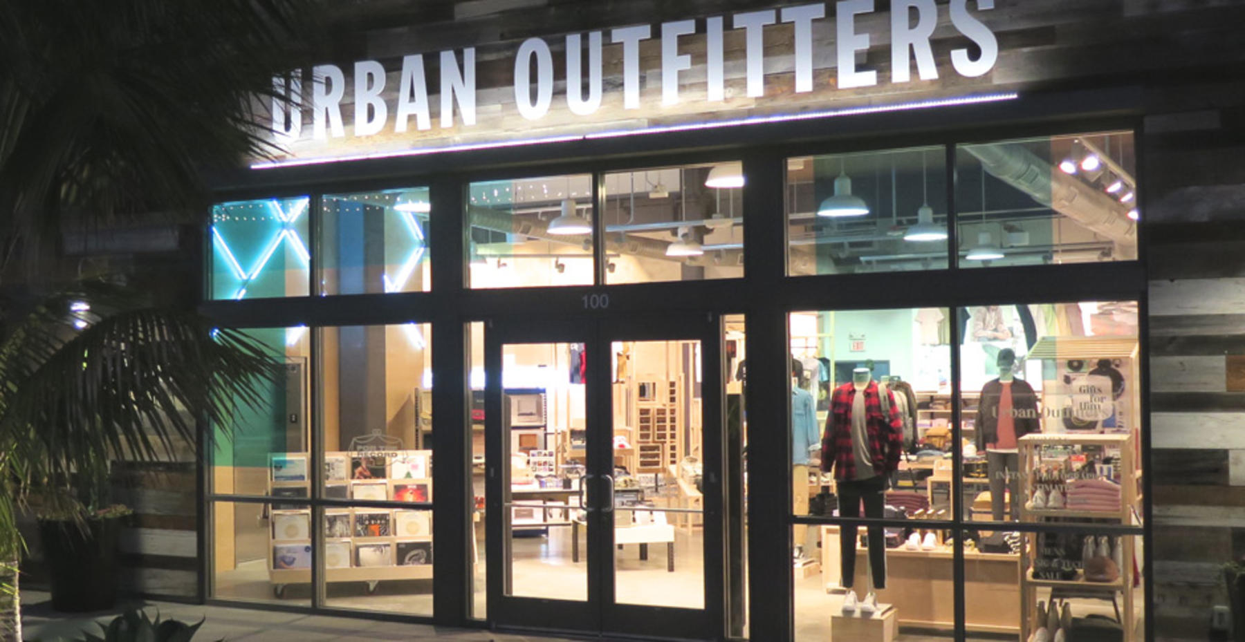 urban outfitters huntington beach